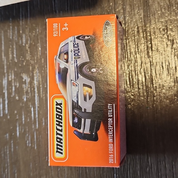 Matchbox Ford Police Interceptor and Utility car set new in box/packaging - Picture 3 of 5